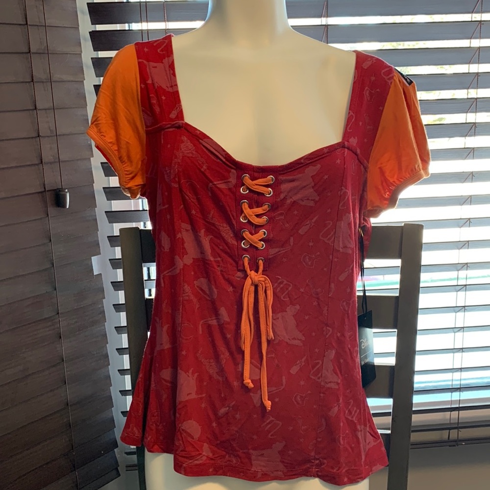 Her Universe Hocus Pocus shirt - size M